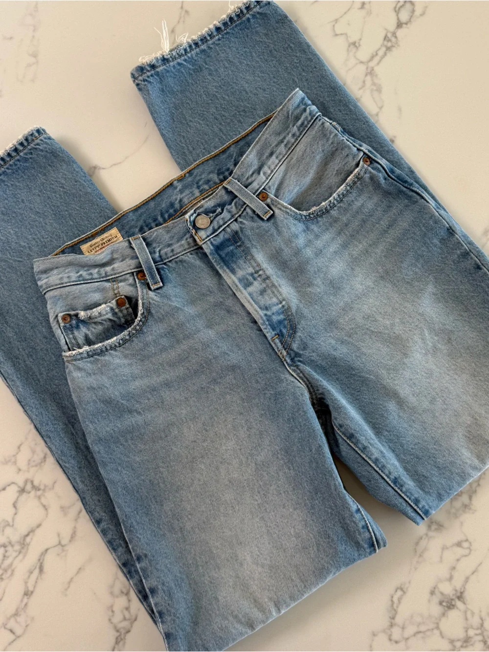 Levi's 501 '90s Jeans - Look Downhill (Light Wash) - Size 27x32 - Picture 2 of 9
